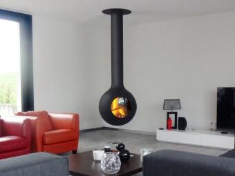 Подвесной дровяной камин Bathyscafocus с выпуклой стеклянной дверцей в Владивостоке