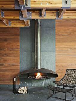 Пристенный дровяной камин Antefocus  в Владивостоке