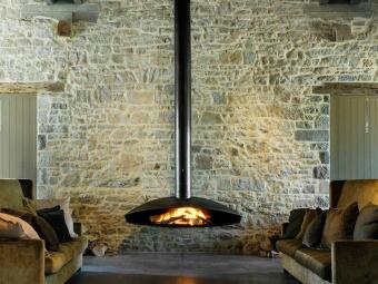 Пристенный дровяной камин Antefocus  в Владивостоке